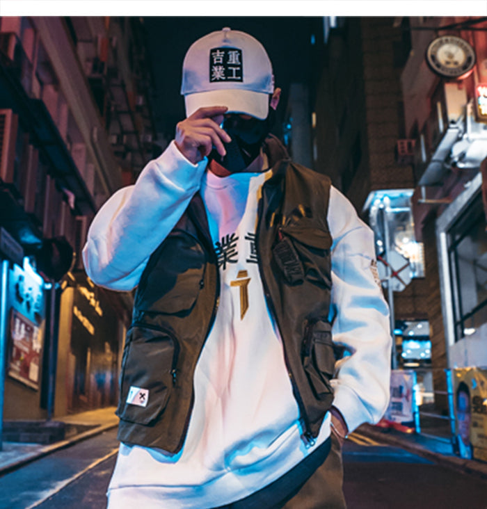Vintage Letter Embroidered Mens Cargo Vests Streetwear 2019 Hip Hop Sleeveless Tops Harajuku Multi Pockets Coats